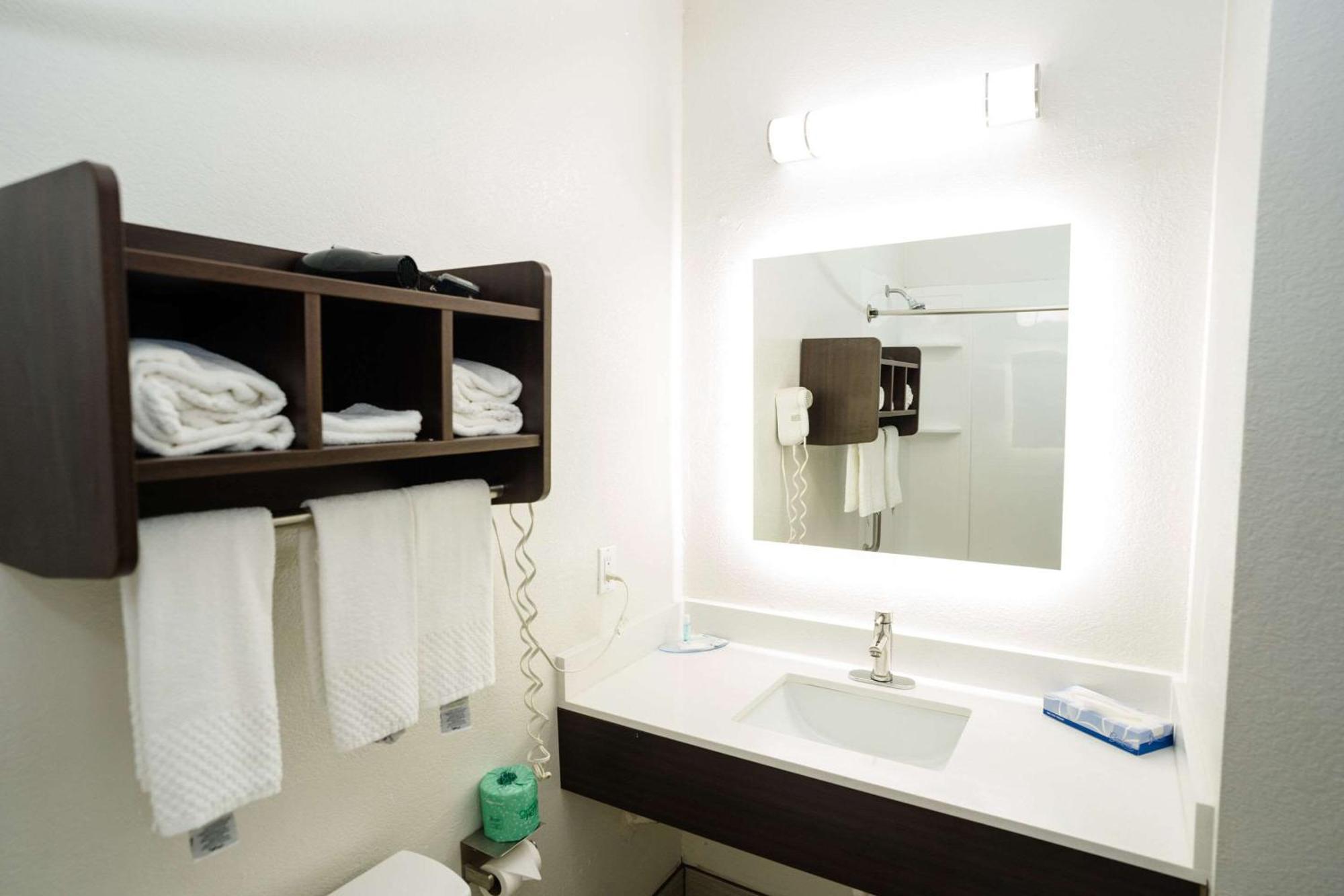 Mainstay Suites Knoxville Airport Алкоа Екстериор снимка