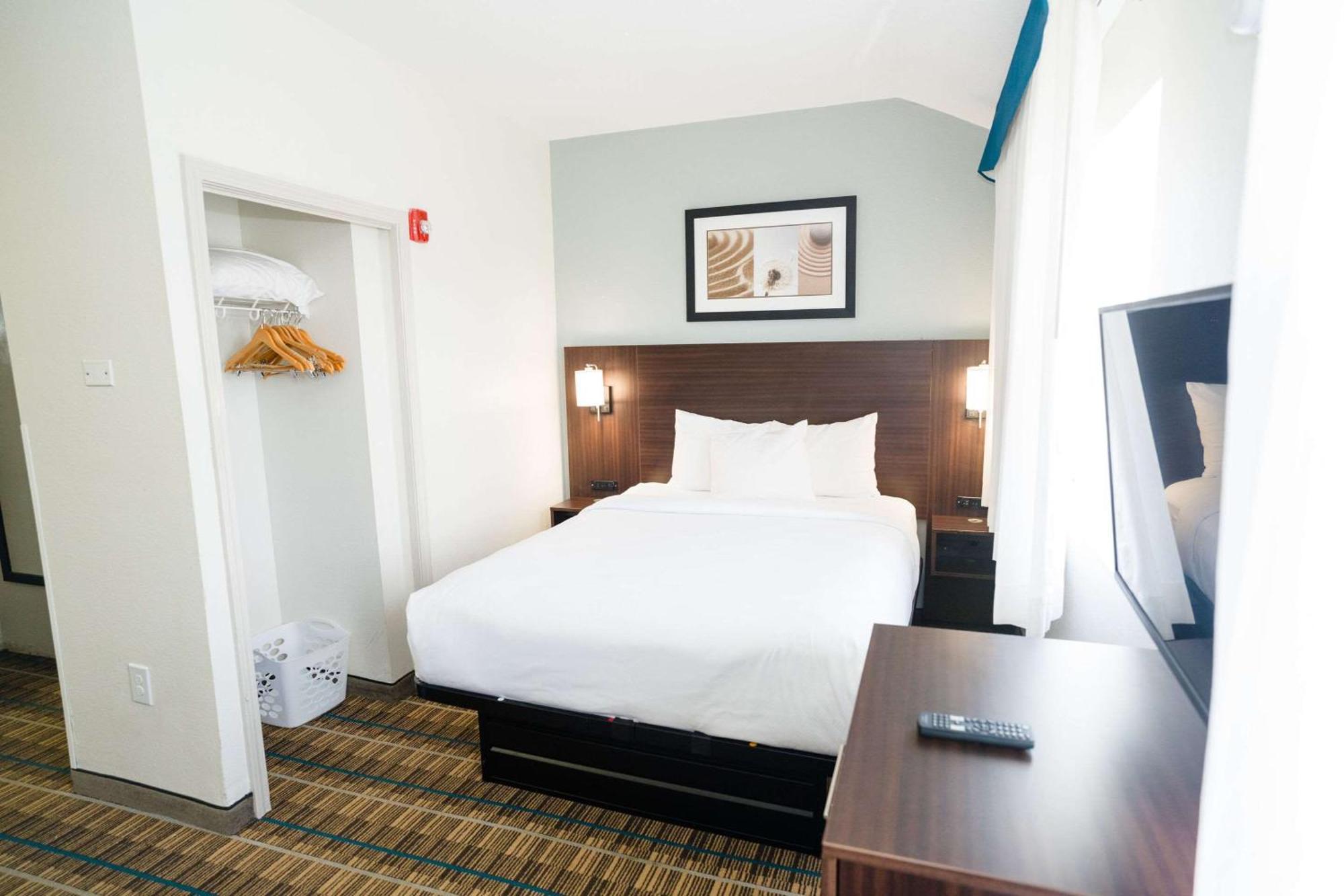 Mainstay Suites Knoxville Airport Алкоа Екстериор снимка